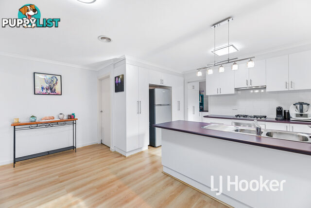 2/13 Luca Place PAKENHAM VIC 3810