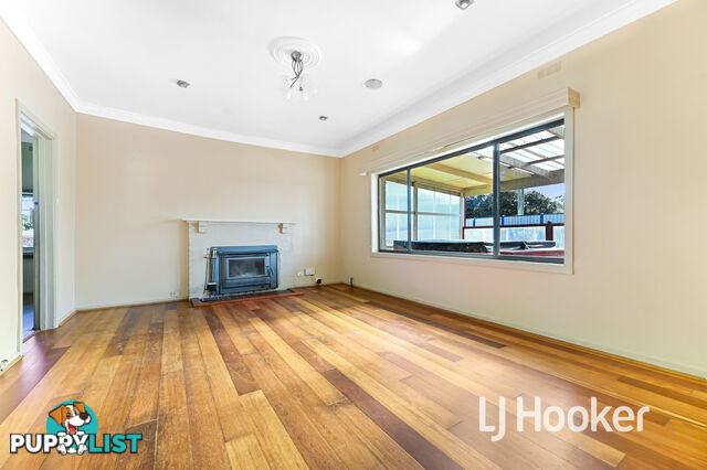 16 Meadow Road DEVON MEADOWS VIC 3977