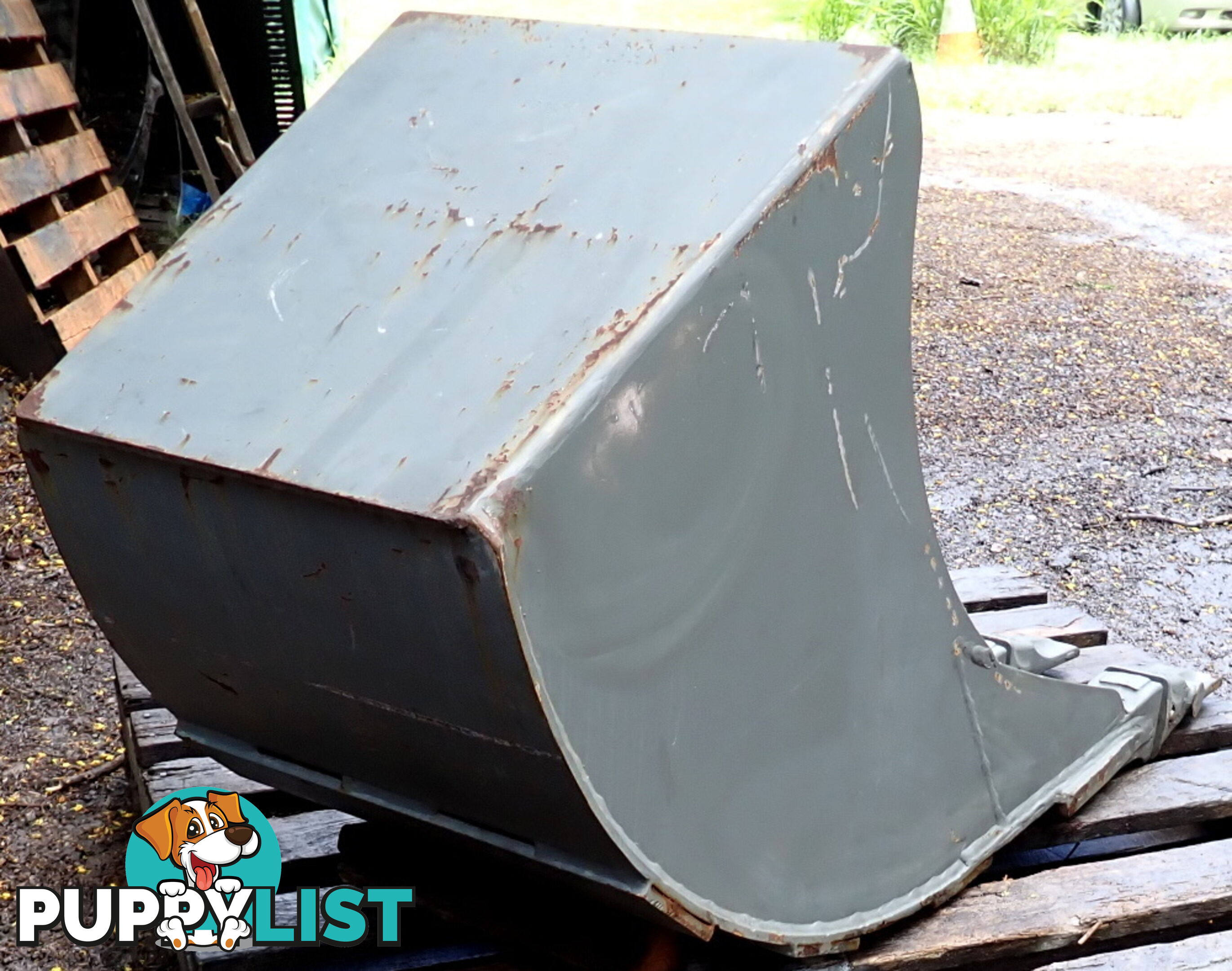 New 4-15 ton 600mm Doherty Excavator Deep Trenching Banana GP Bucket, No Headstock