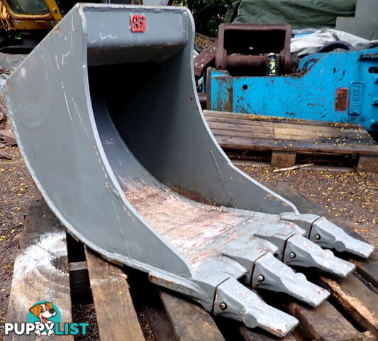New 4-15 ton 600mm Doherty Excavator Deep Trenching Banana GP Bucket, No Headstock