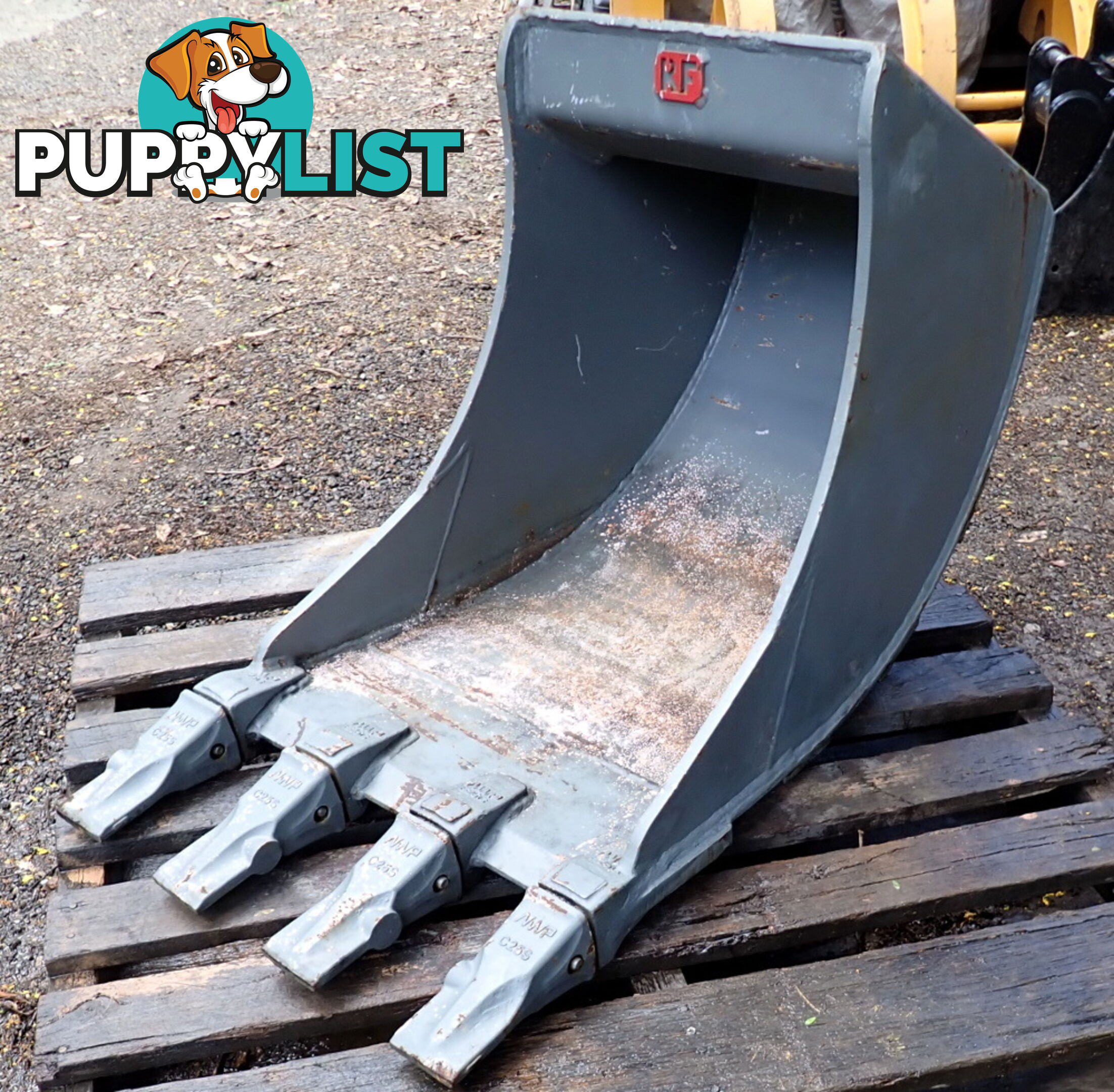 New 4-15 ton 600mm Doherty Excavator Deep Trenching Banana GP Bucket, No Headstock
