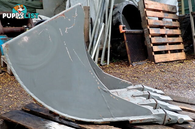 New 4-15 ton 600mm Doherty Excavator Deep Trenching Banana GP Bucket, No Headstock