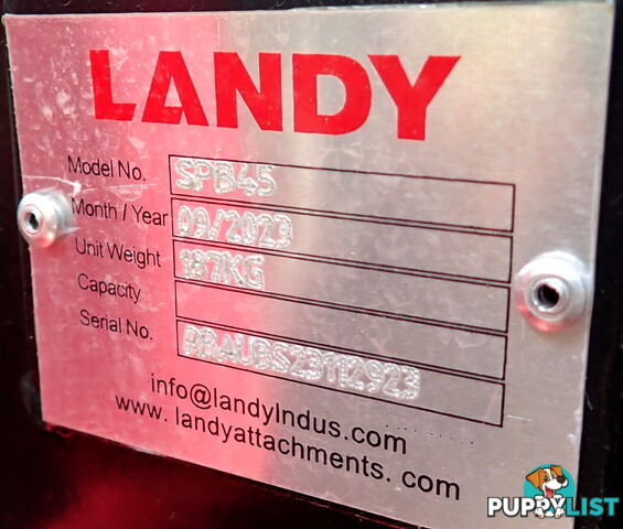 New Landy Skid Steer & Track Loader Tree Stump Removal Scoop Bucket