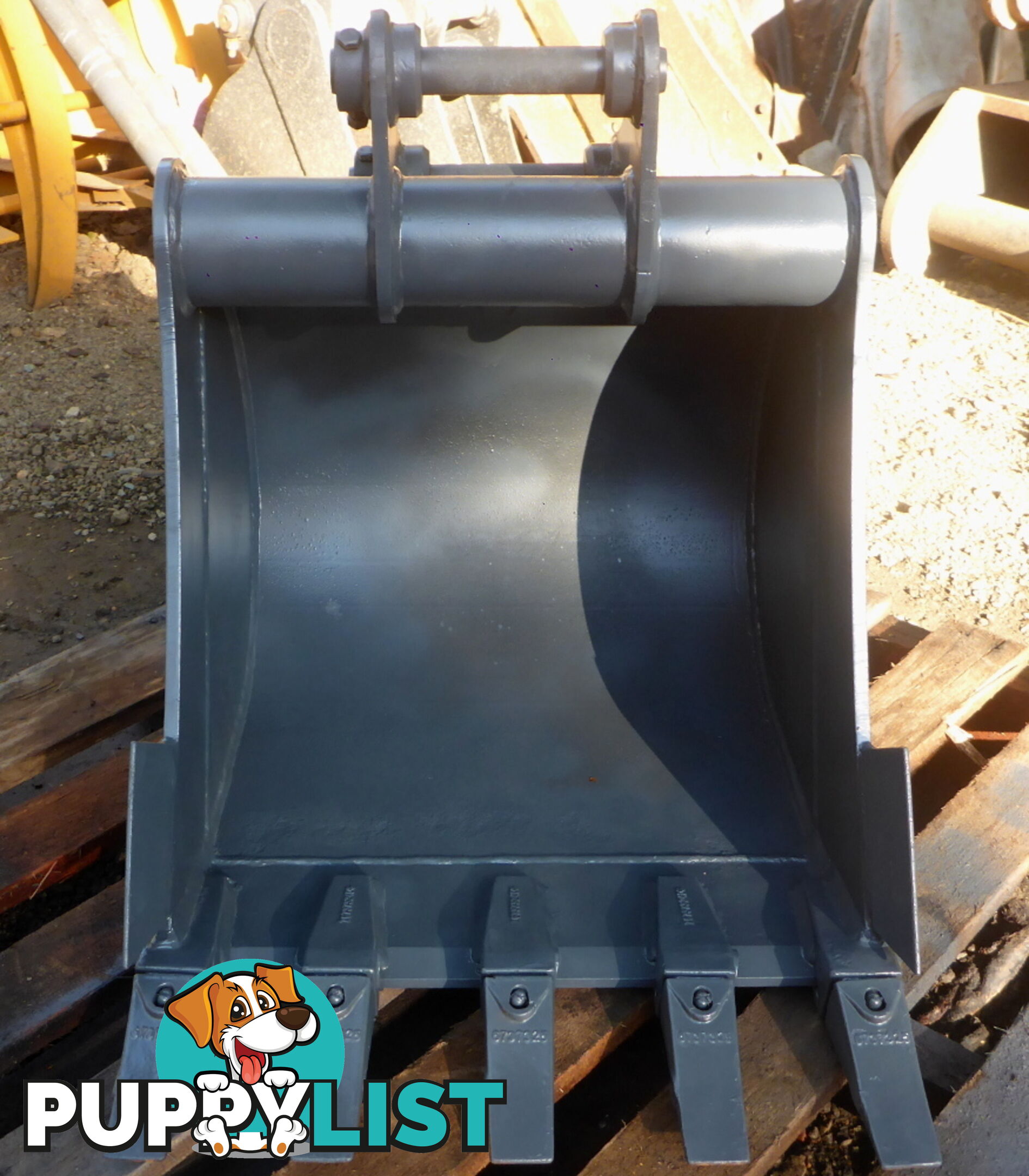 New 1.5-4 ton (35mm pin) 600mm AHE Excavator Digging GP Bucket (high capacity)