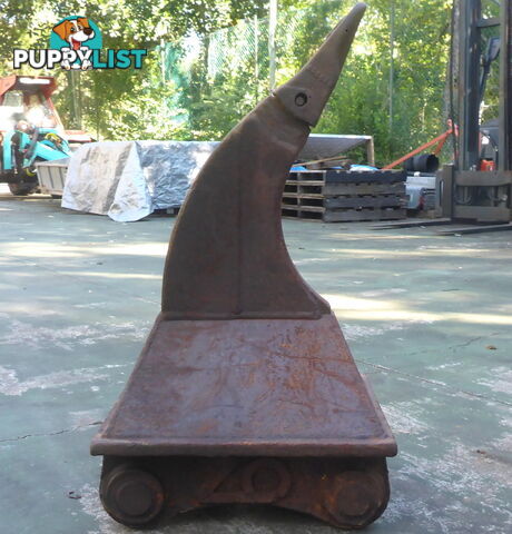 9-22 ton (65mm pin) Oz Buckets Excavator/Backhoe Ripper suit Cat