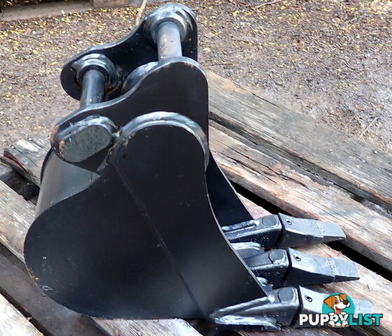 New 1-3 ton (30mm pin) 200mm Excavator GP Digging & Trenching Bucket