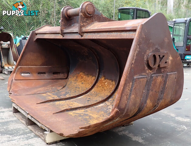 23-48 ton (100mm / 90mm pin) 2600mm OZ Excavator Mud Batter Bucket suit Cat 336