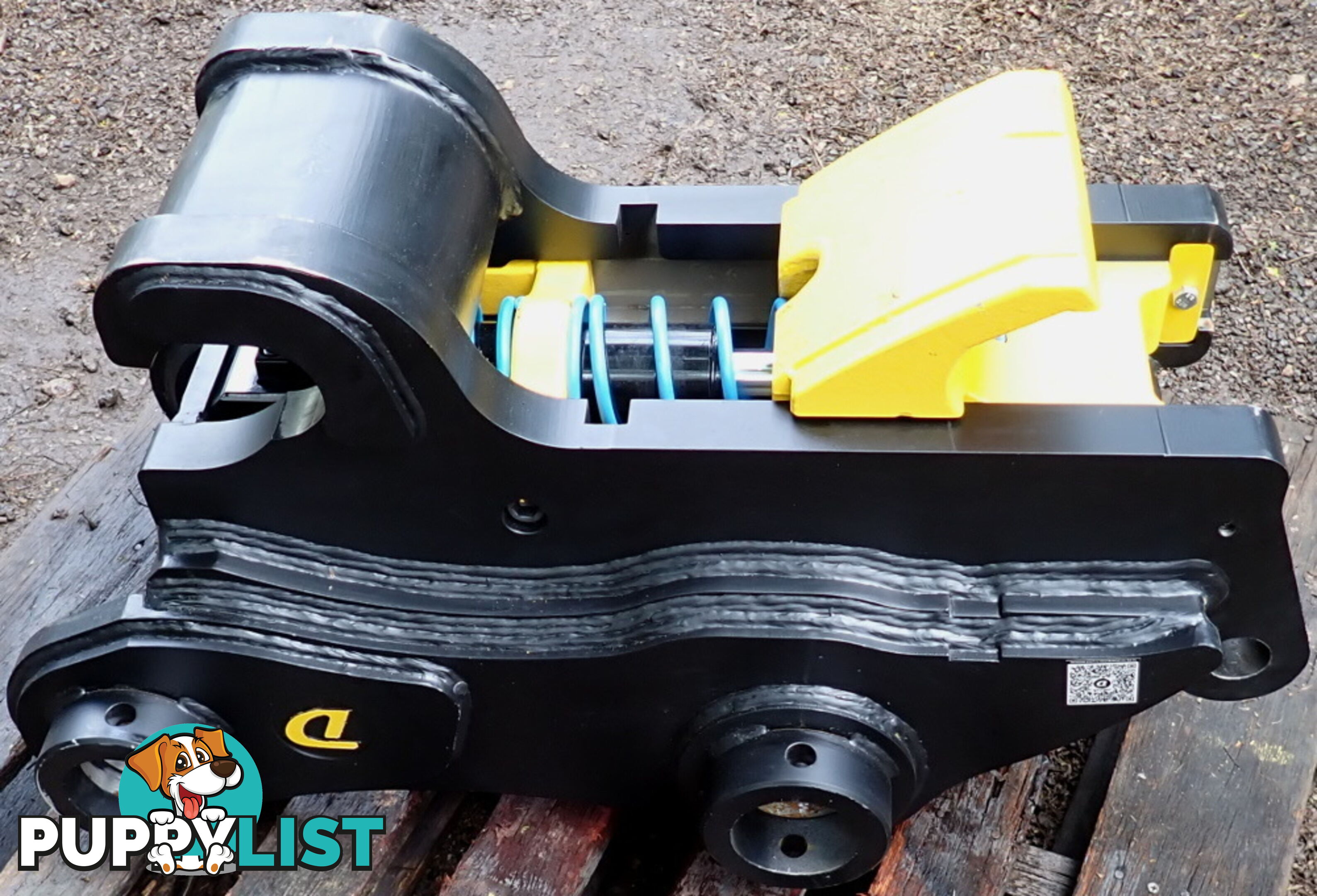 90mm pin Hitch grabs 80 & 90mm buckets, New Doherty D-Lock Quick Hitch