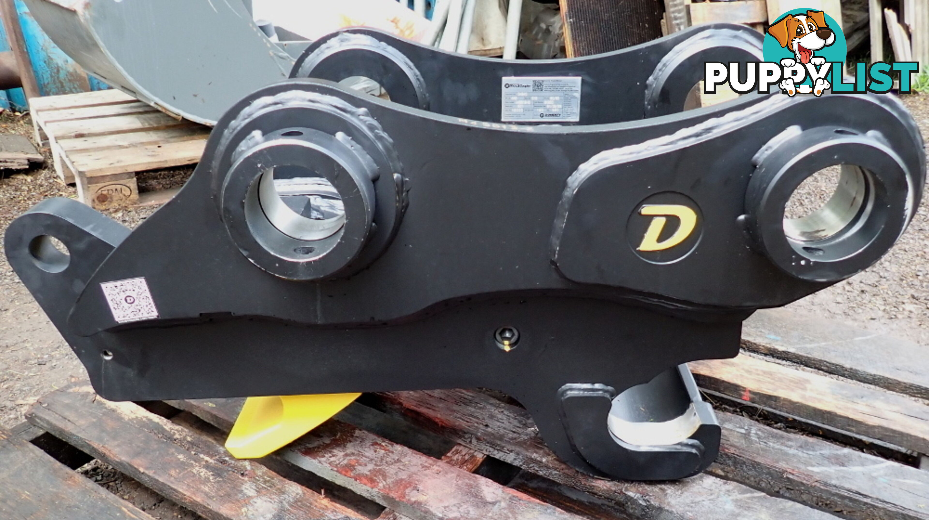 90mm pin Hitch grabs 80 & 90mm buckets, New Doherty D-Lock Quick Hitch