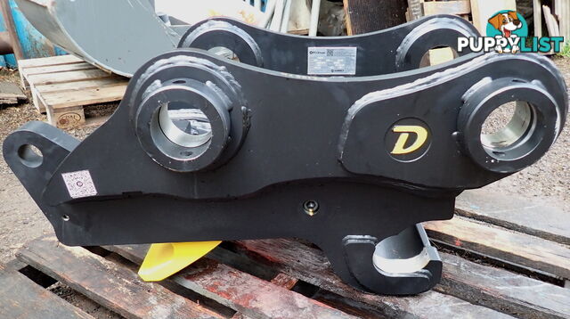 90mm pin Hitch grabs 80 & 90mm buckets, New Doherty D-Lock Quick Hitch