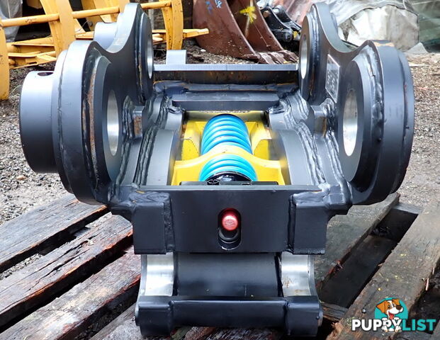 90mm pin Hitch grabs 80 & 90mm buckets, New Doherty D-Lock Quick Hitch