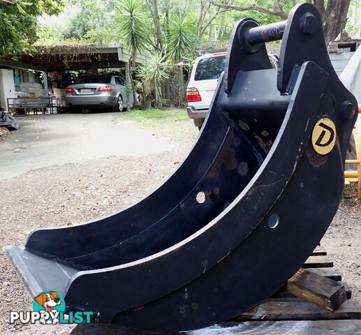 New 15-32 ton (80mm pin) 600mm Doherty Excavator Cleanup Gummy Bucket