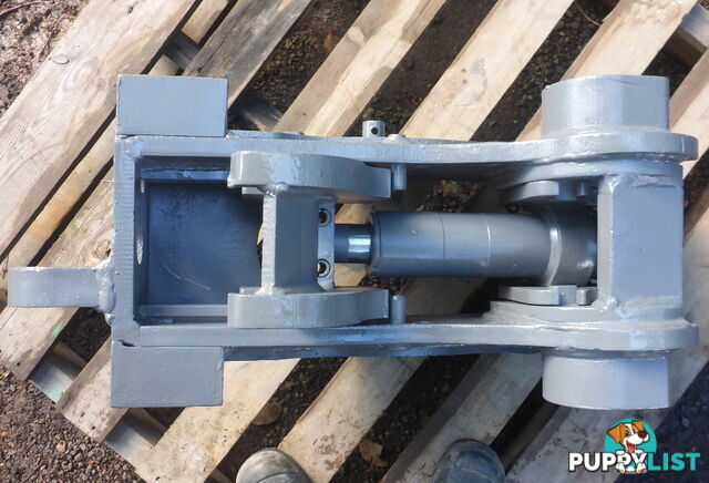 New 5-10 ton (50/60mm pin) Geith Hydraulic Excavator Quick Hitch Coupling suit Kobelco/Takeuchi etc.