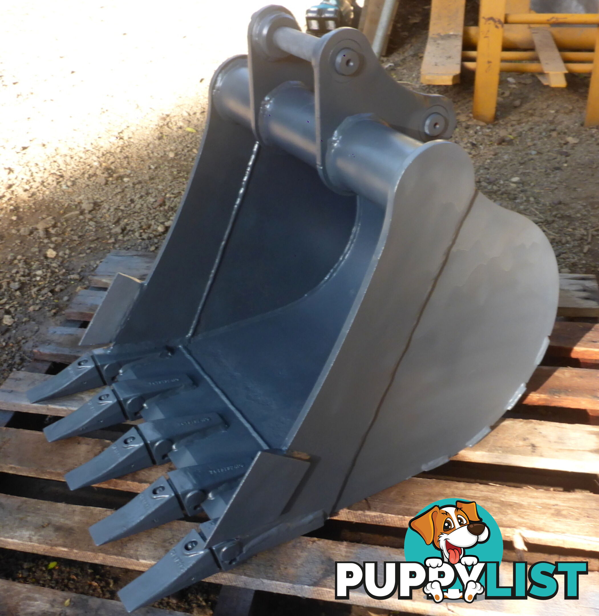 New 1.5-4 ton (35mm pin) 600mm AHE Excavator Digging GP Bucket (high capacity)