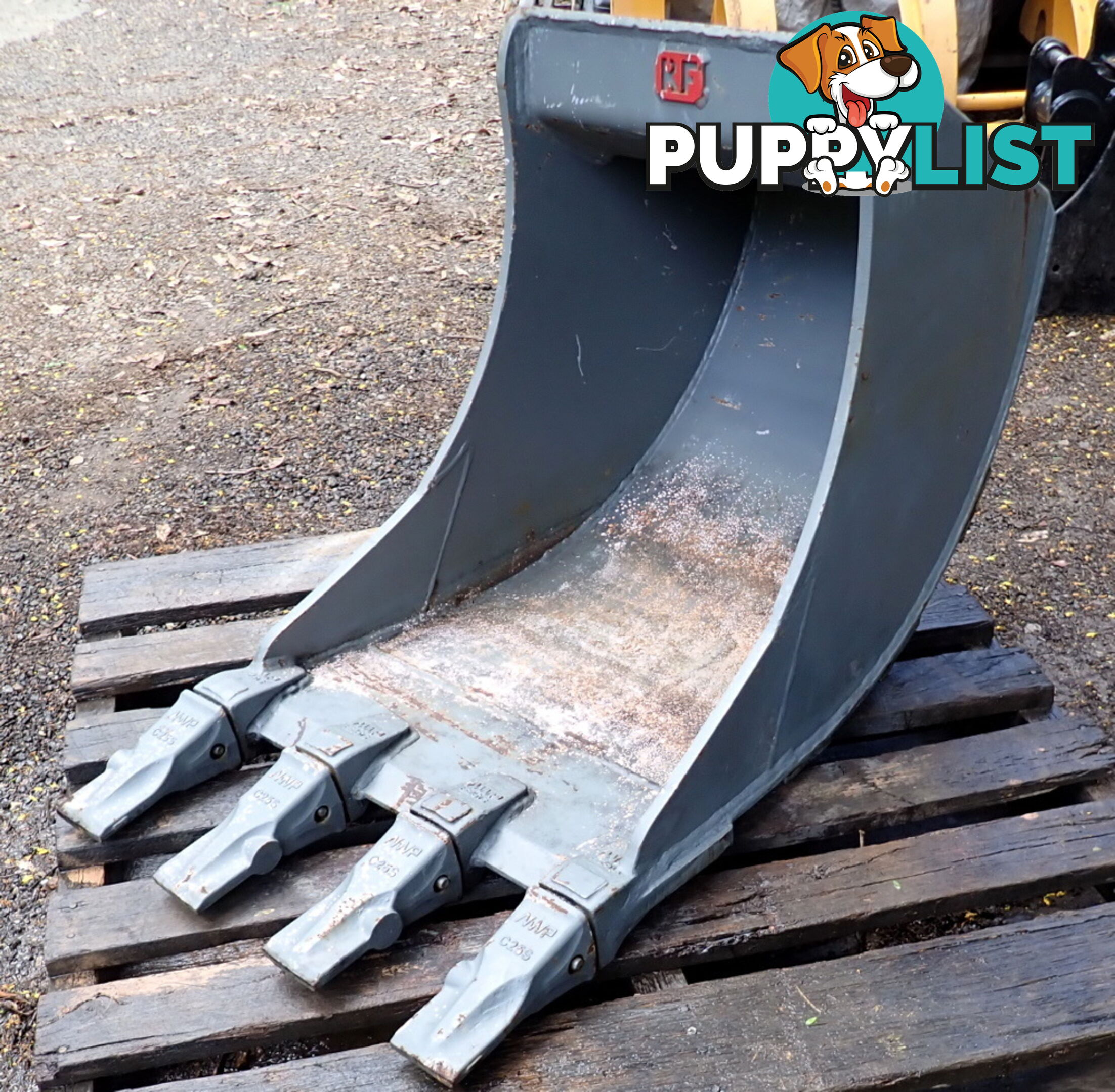 New 4-15 ton 600mm Doherty Excavator Deep Trenching Banana GP Bucket, No Headstock