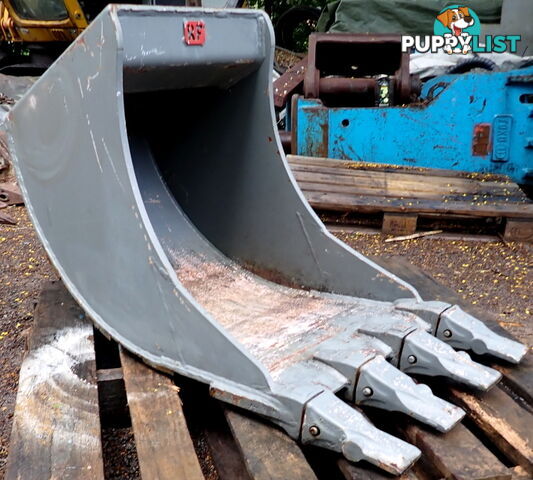 New 4-15 ton 600mm Doherty Excavator Deep Trenching Banana GP Bucket, No Headstock