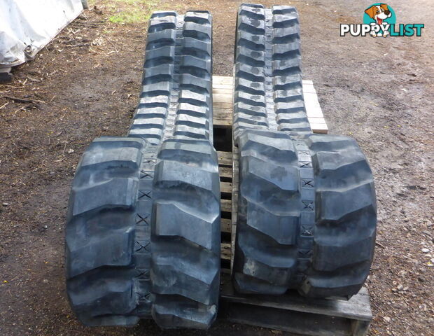 Genuine Komatsu PC95 Excavator Rubber Tracks 450x76x84