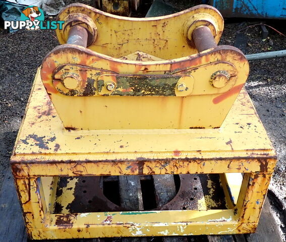 12-23 ton (70mm pin) Excavator Headstock Hitch Mounting Plate suit Cat