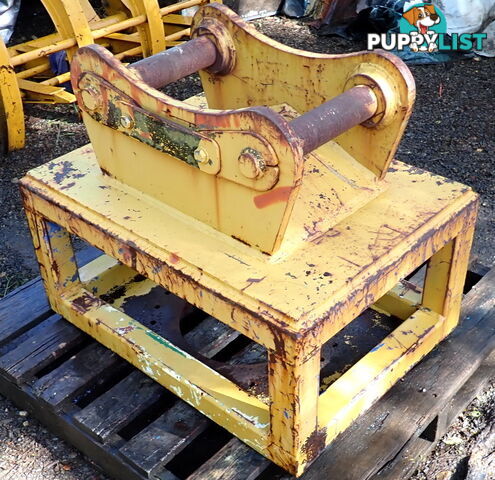 12-23 ton (70mm pin) Excavator Headstock Hitch Mounting Plate suit Cat