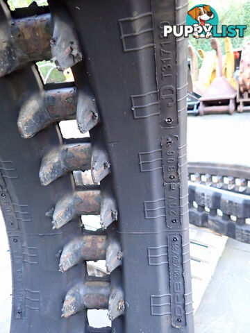 2 John Deere Track Loader / Excavator Rubber Tracks 320x86x52 suit Bobcat, JD, Komatsu, Kubota etc