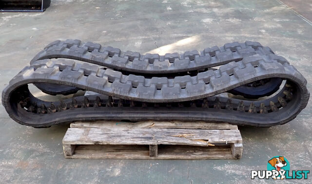 2 John Deere Track Loader / Excavator Rubber Tracks 320x86x52 suit Bobcat, JD, Komatsu, Kubota etc