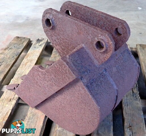 30mm pin, 350mm Excavator & Backhoe GP Digging & Trenching Bucket