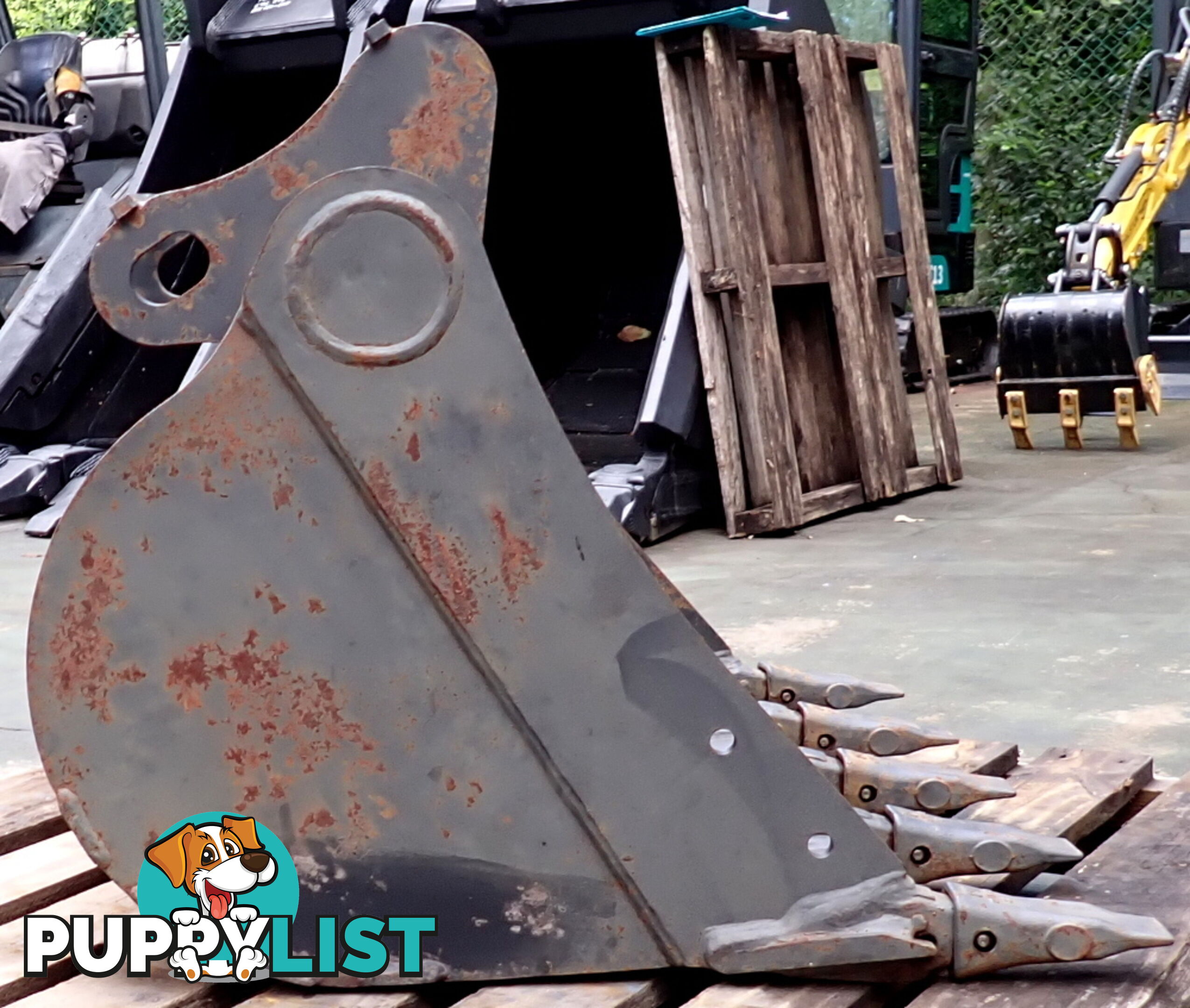 New 4-12 ton 850mm AHE Excavator / Backhoe GP Digging Bucket, Partial Headstock