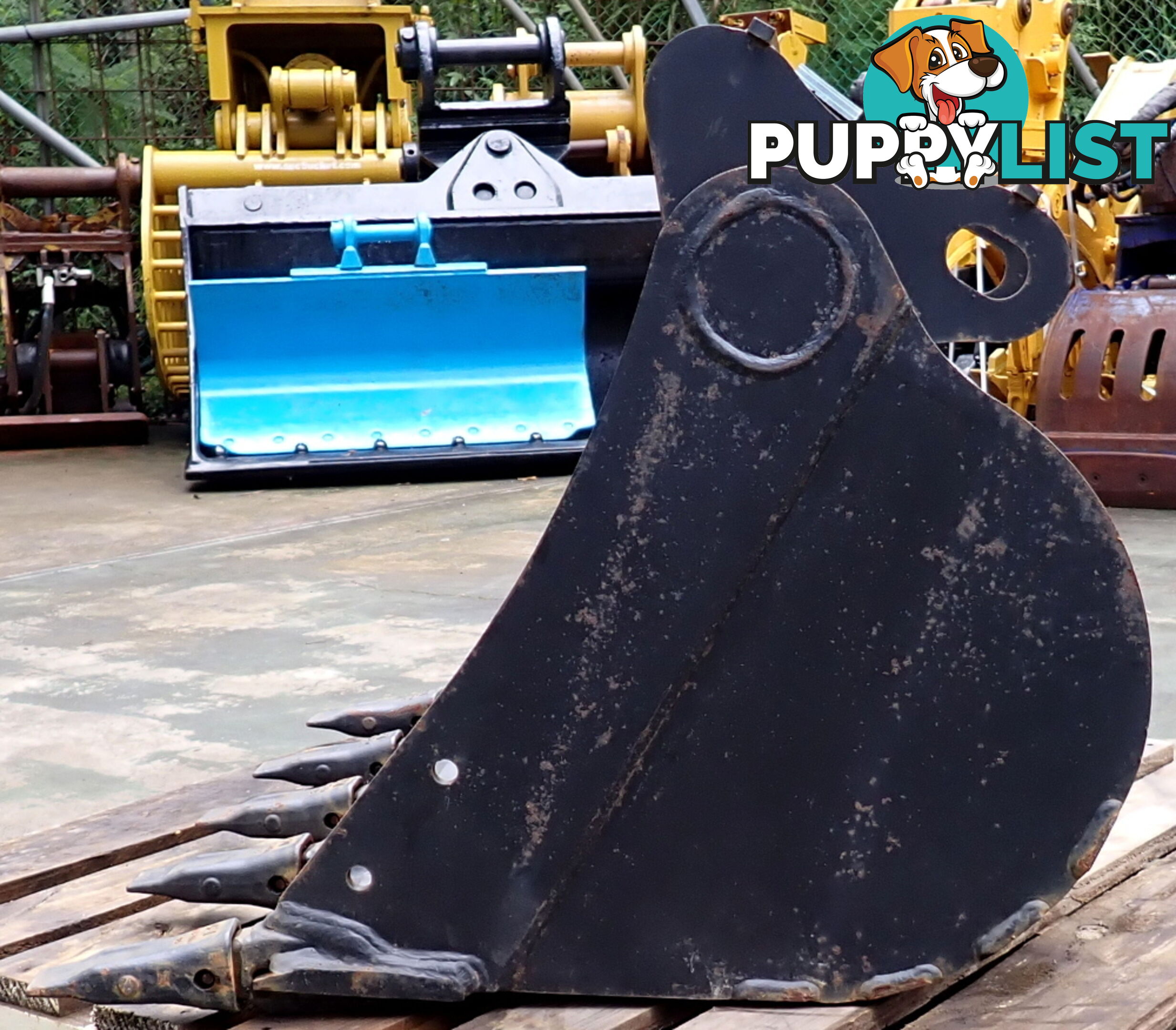 New 4-12 ton 850mm AHE Excavator / Backhoe GP Digging Bucket, Partial Headstock