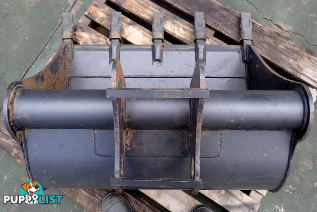 New 4-12 ton 850mm AHE Excavator / Backhoe GP Digging Bucket, Partial Headstock