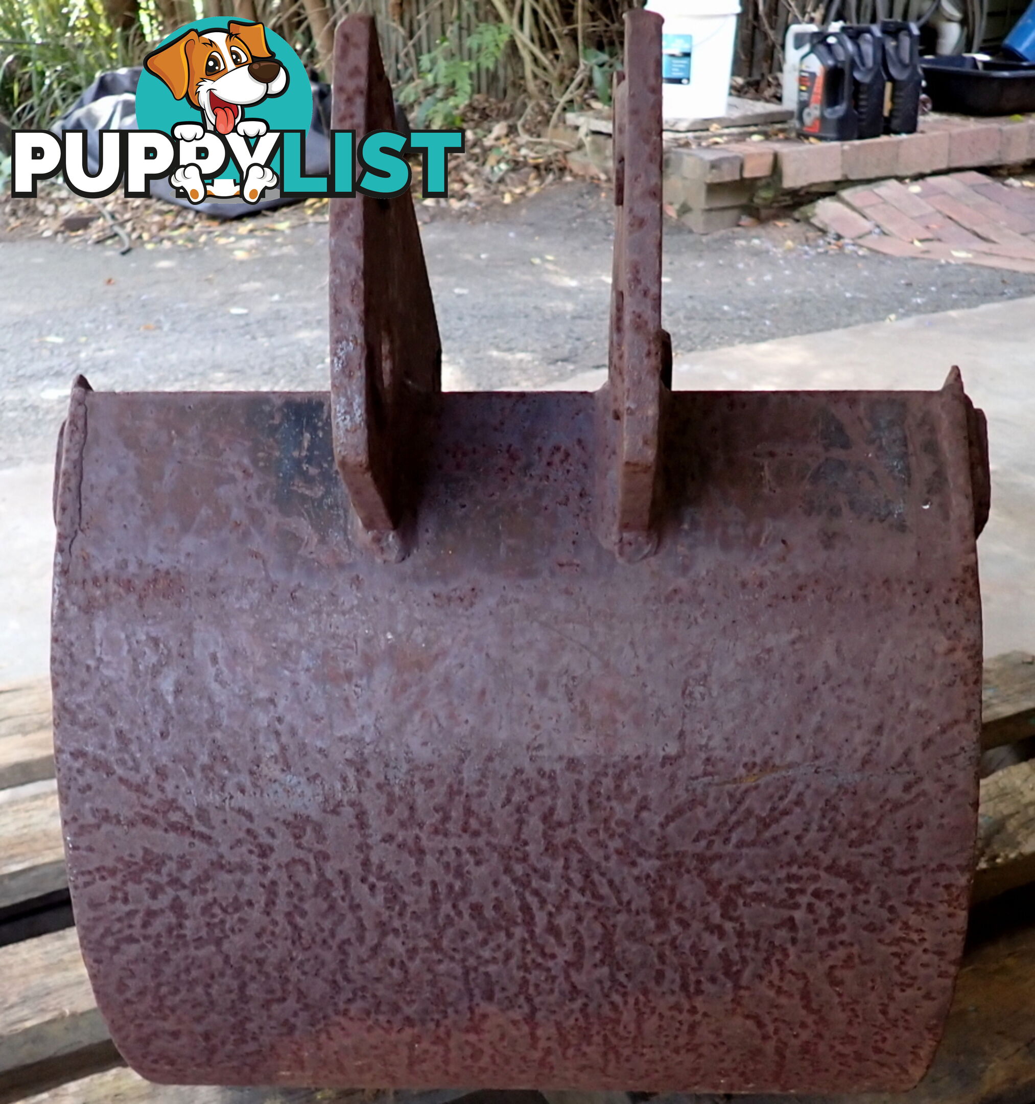 28.5mm pin, 450mm Excavator & Backhoe GP Digging & Trenching Bucket