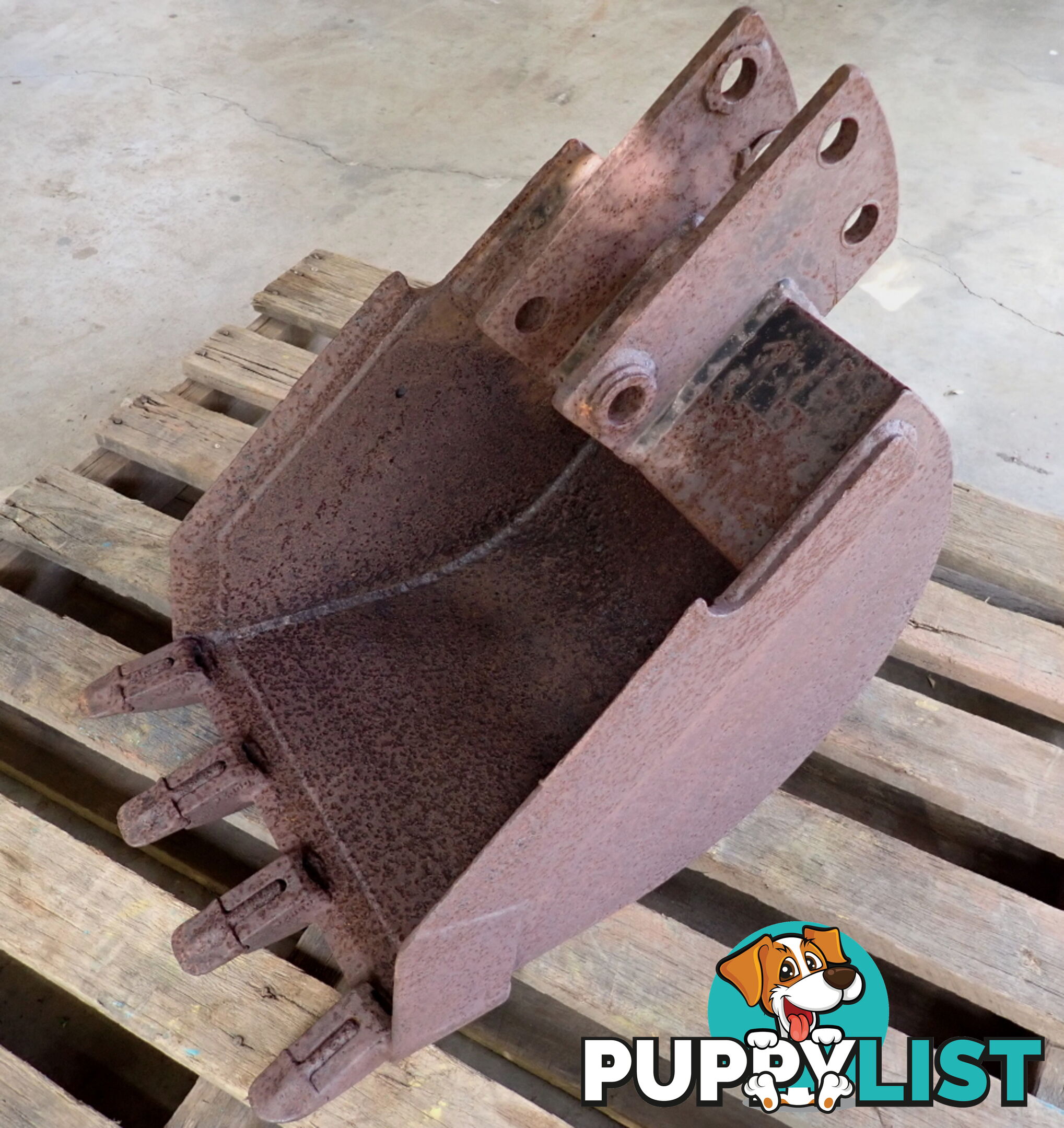 28.5mm pin, 450mm Excavator & Backhoe GP Digging & Trenching Bucket