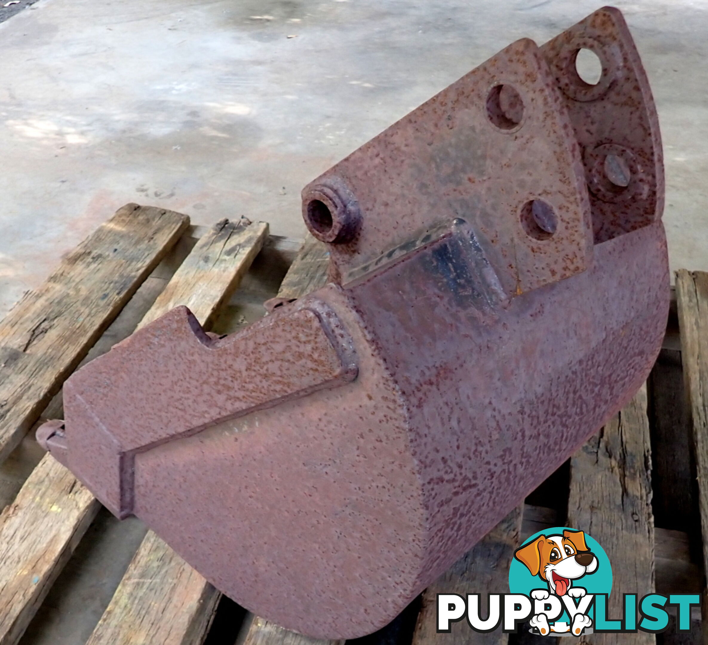 28.5mm pin, 450mm Excavator & Backhoe GP Digging & Trenching Bucket