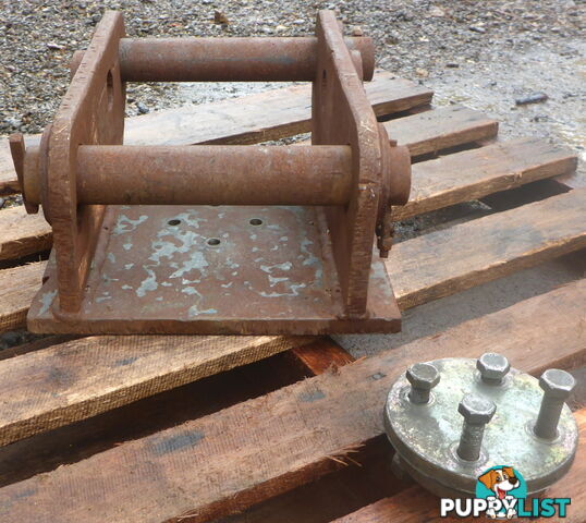 9-20 ton (60mm pin) Excavator Fixed/Pivoting Headstock Hitch Mounting Plate