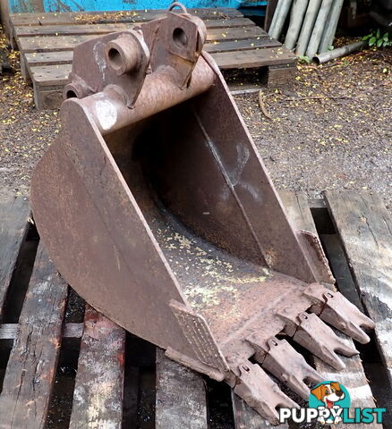 1.5-4 ton (35mm pin) 400mm Excavator & Backhoe GP Digging & Trenching Bucket