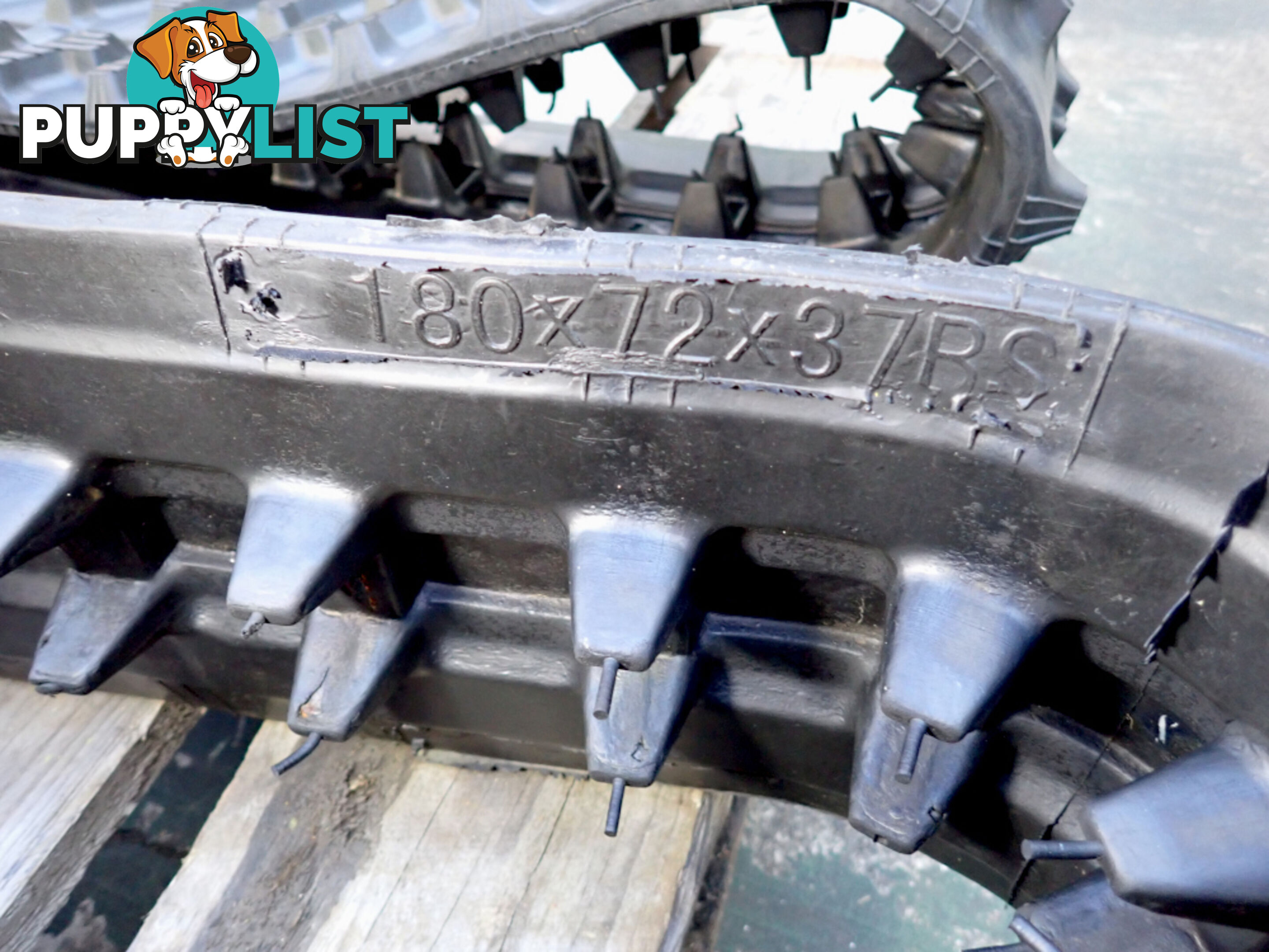 2 New Mini Excavator Rubber Tracks 180x72x37 suit Kobelco, Komatsu, Kubota, Yanmar etc