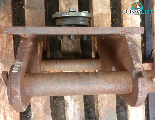 9-20 ton (60mm pin) Excavator Fixed/Pivoting Headstock Hitch Mounting Plate