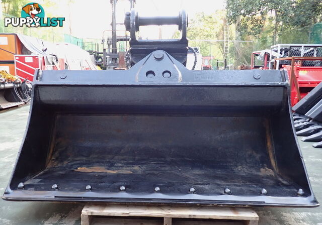 22-47 ton (90mm pin) 2100mm JB/AHE Excavator Tilting Mud Batter Bucket