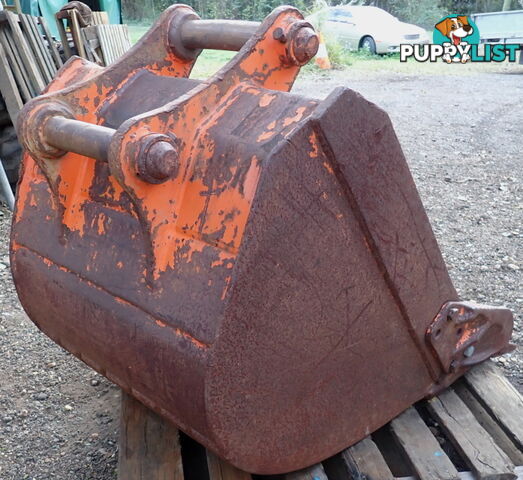 9-20 ton (65mm pin) 900mm Excavator GP Digging Bucket with Sidecutters