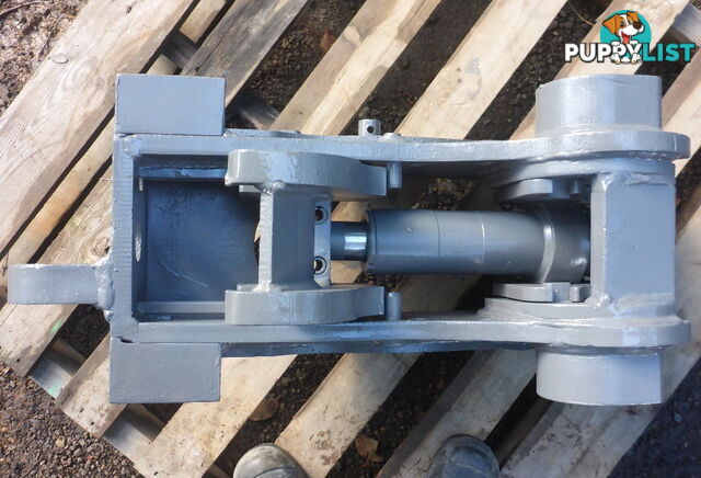 New 5-10 ton (50/60mm pin) Geith Hydraulic Excavator Quick Hitch Coupling suit Kobelco/Takeuchi etc.