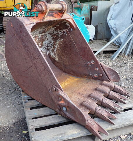 9-20 ton (65mm pin) 900mm Excavator GP Digging Bucket with Sidecutters