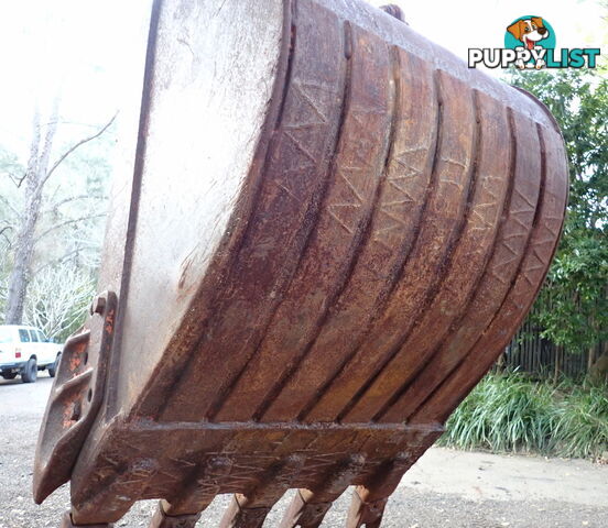 9-20 ton (65mm pin) 900mm Excavator GP Digging Bucket with Sidecutters