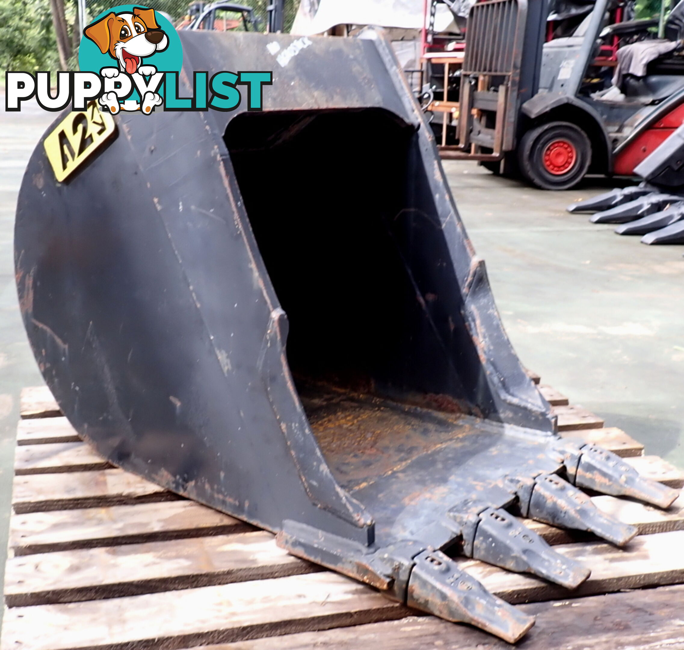 New 4-15 ton 550mm Attach2 Excavator Trenching & GP Bucket, No Headstock