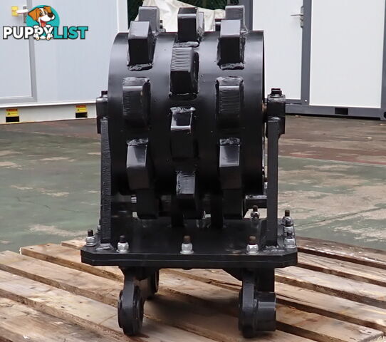 New 3-8 ton (45mm or 40mm pin) Excavator Roller Compaction Wheel