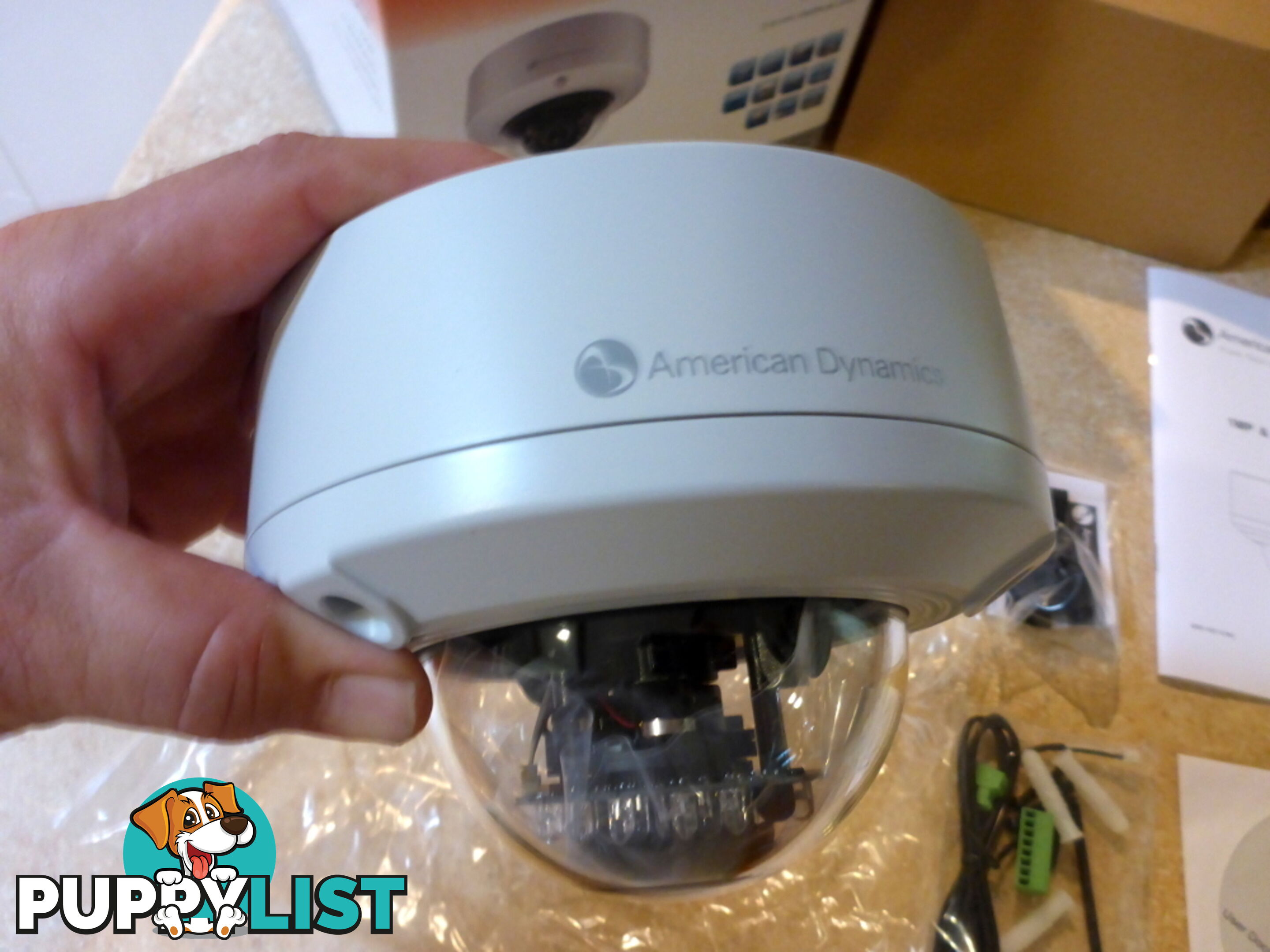 New Tyco / American Dynamics Illustra Flex 600 Mini Dome IP / CCTV Outdoor Security Camera