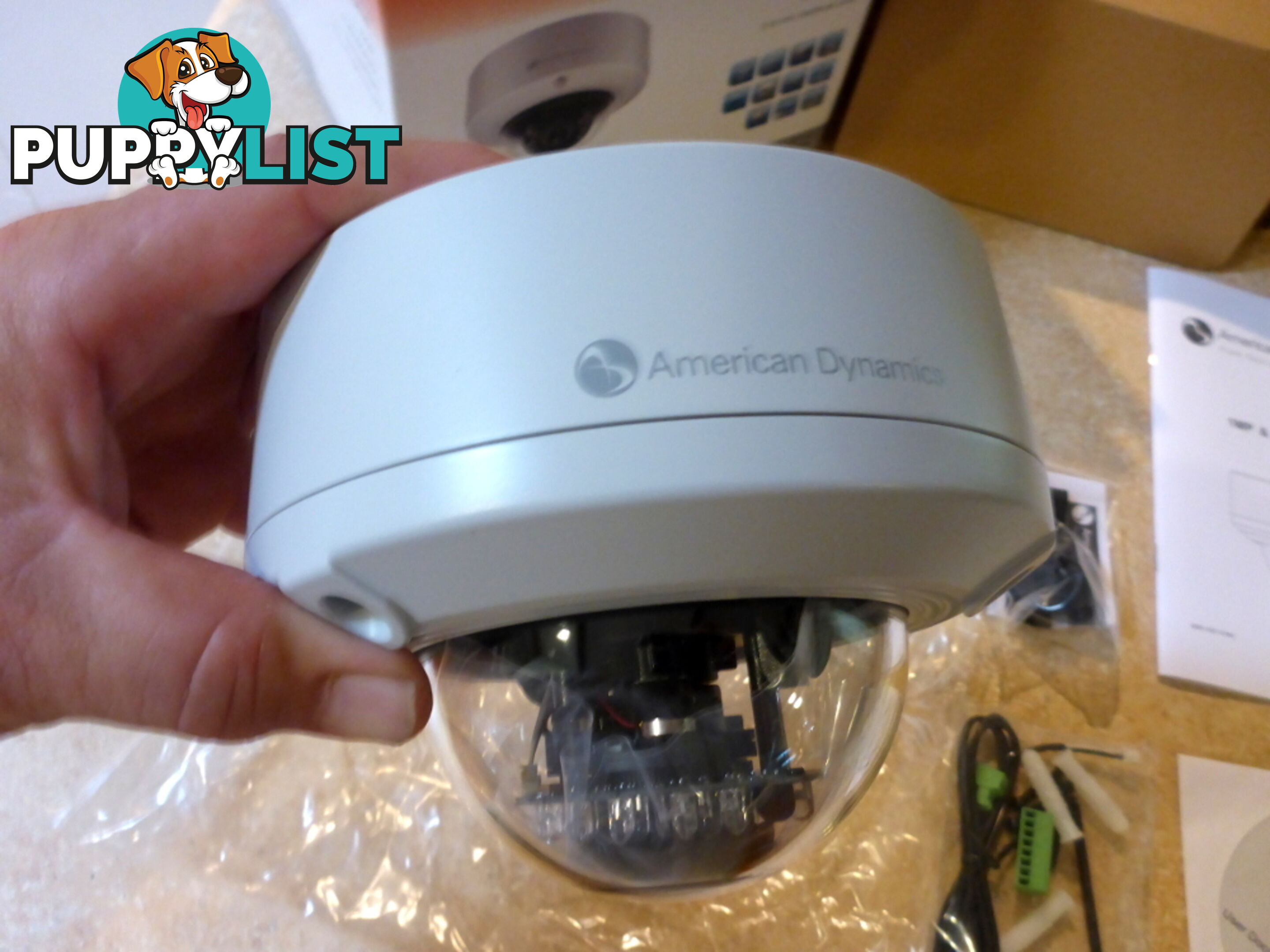 New Tyco / American Dynamics Illustra Flex 600 Mini Dome IP / CCTV Outdoor Security Camera