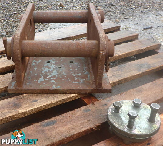 9-20 ton (60mm pin) Excavator Fixed/Pivoting Headstock Hitch Mounting Plate