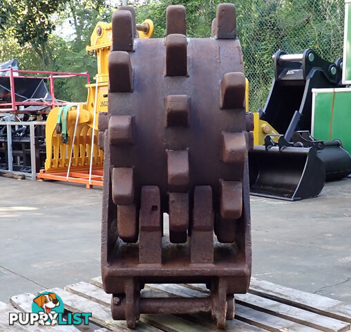 9-20 ton (60mm or 65mm pin) Turners Engineering Excavator Roller Compaction Wheel