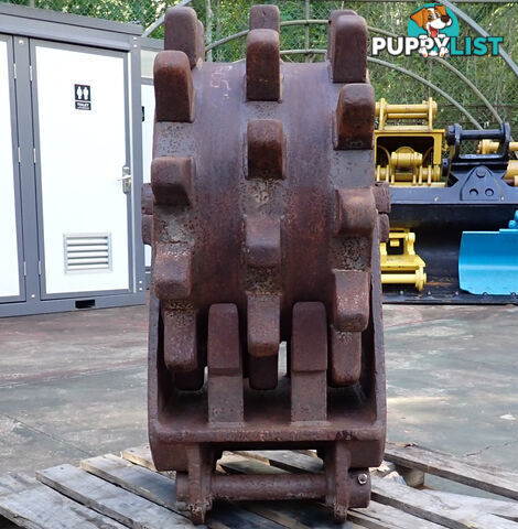 9-20 ton (60mm or 65mm pin) Turners Engineering Excavator Roller Compaction Wheel