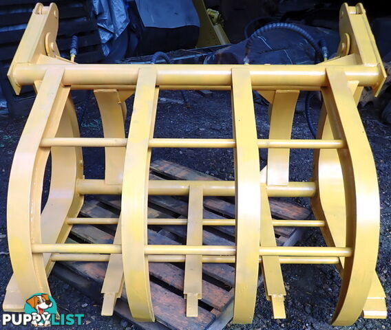 Almost New 1600mm Tractor Loader Telehandler Hydraulic Log Grab Grapple