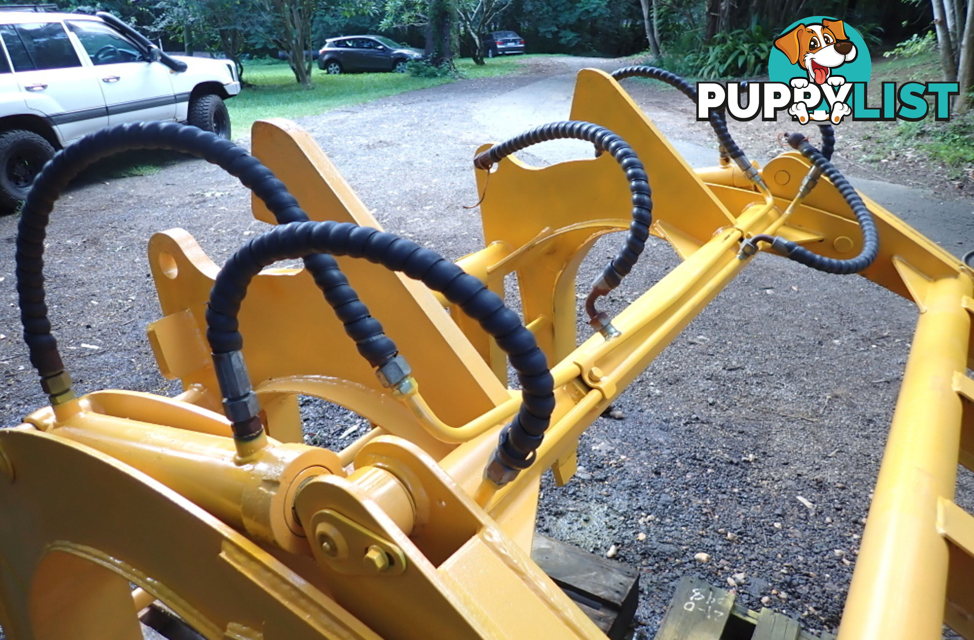 Almost New 1600mm Tractor Loader Telehandler Hydraulic Log Grab Grapple
